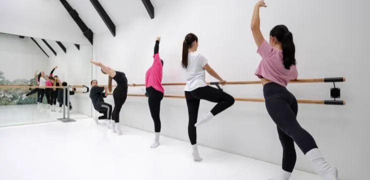 เต้นบำบัด (Dance Therapy) ศิลปะแห่งการเยียวยาจิตใจด้วยการเคลื่อนไหว