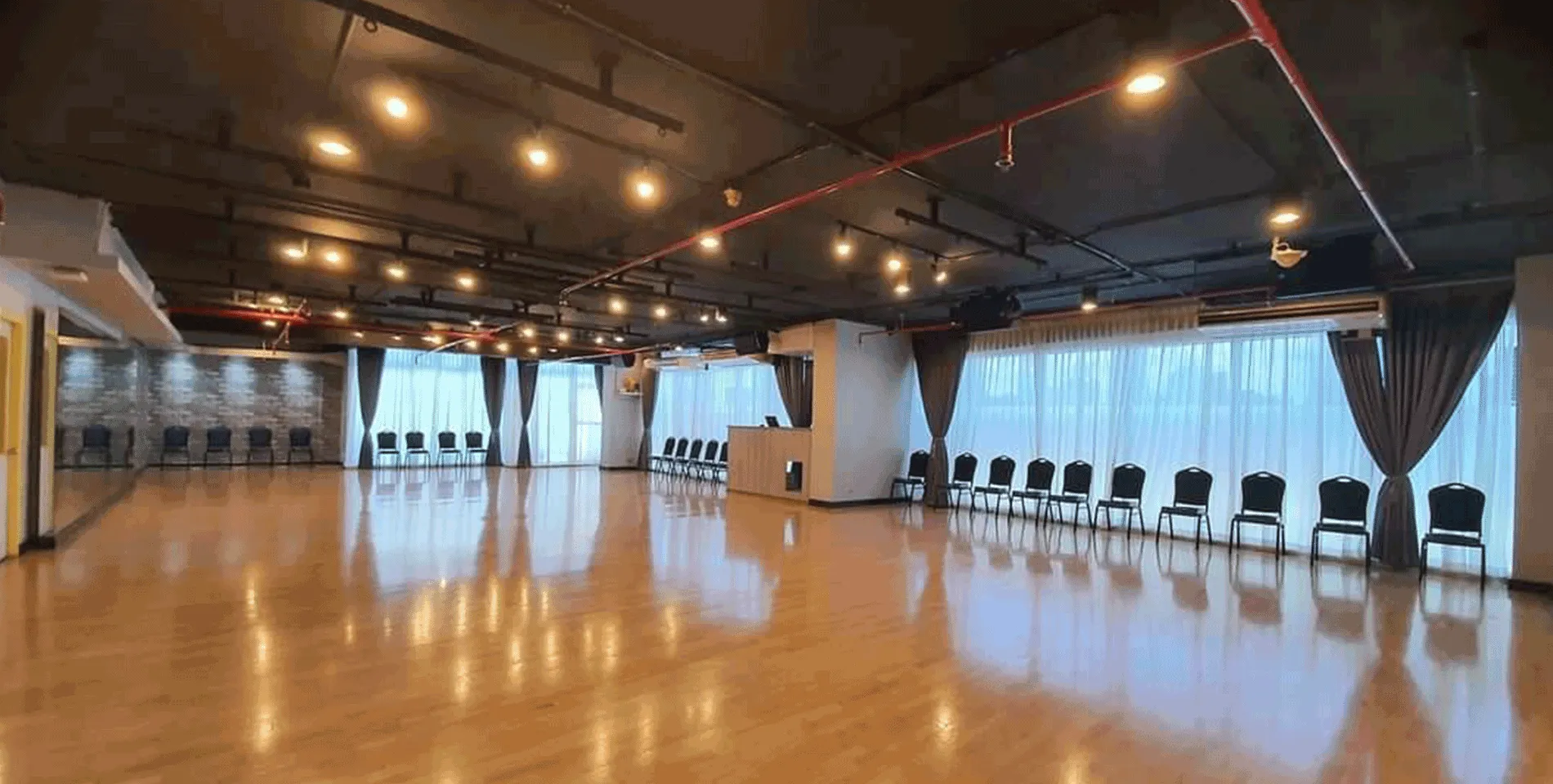 Dance Studio Bangkok, เปิดฟลอร์งานแต่ง,  คลาสเรียนเต้น 
